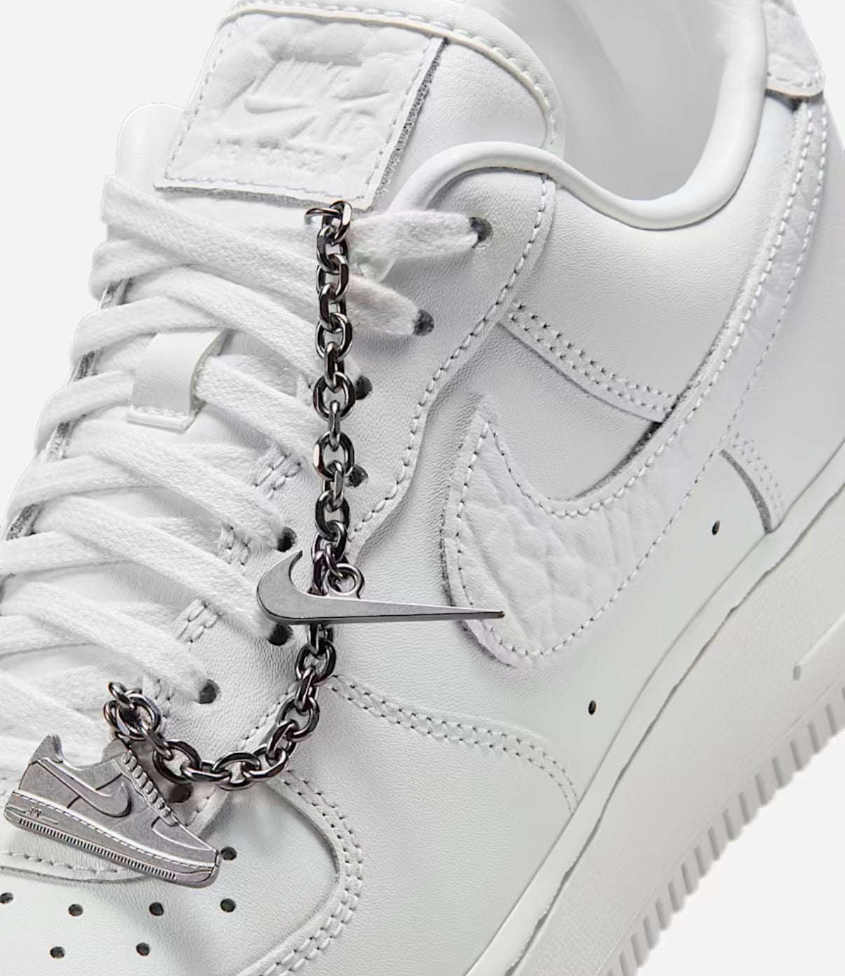 Nike Air Force white con accessorio