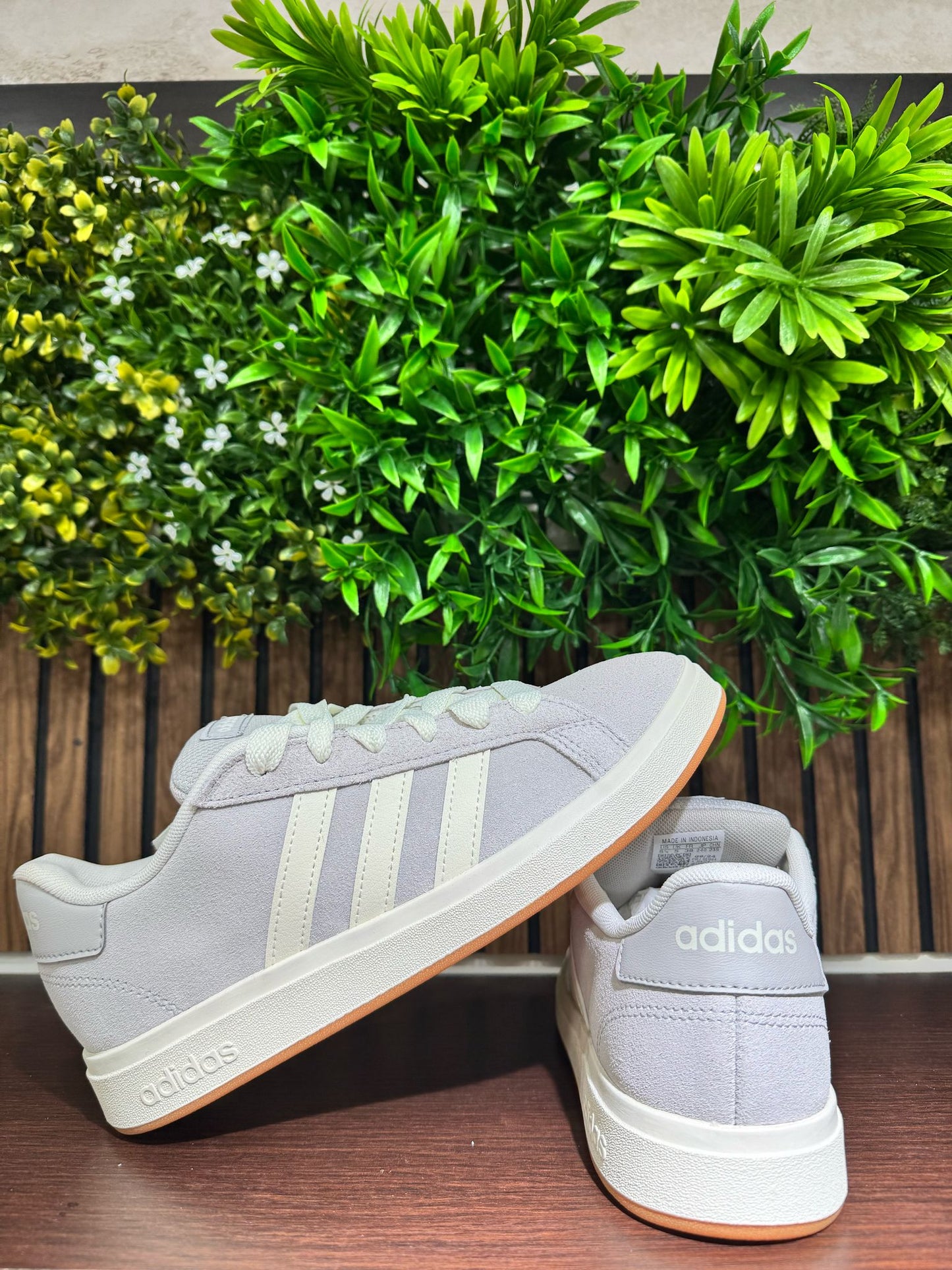 Adidas GrandCourt00
