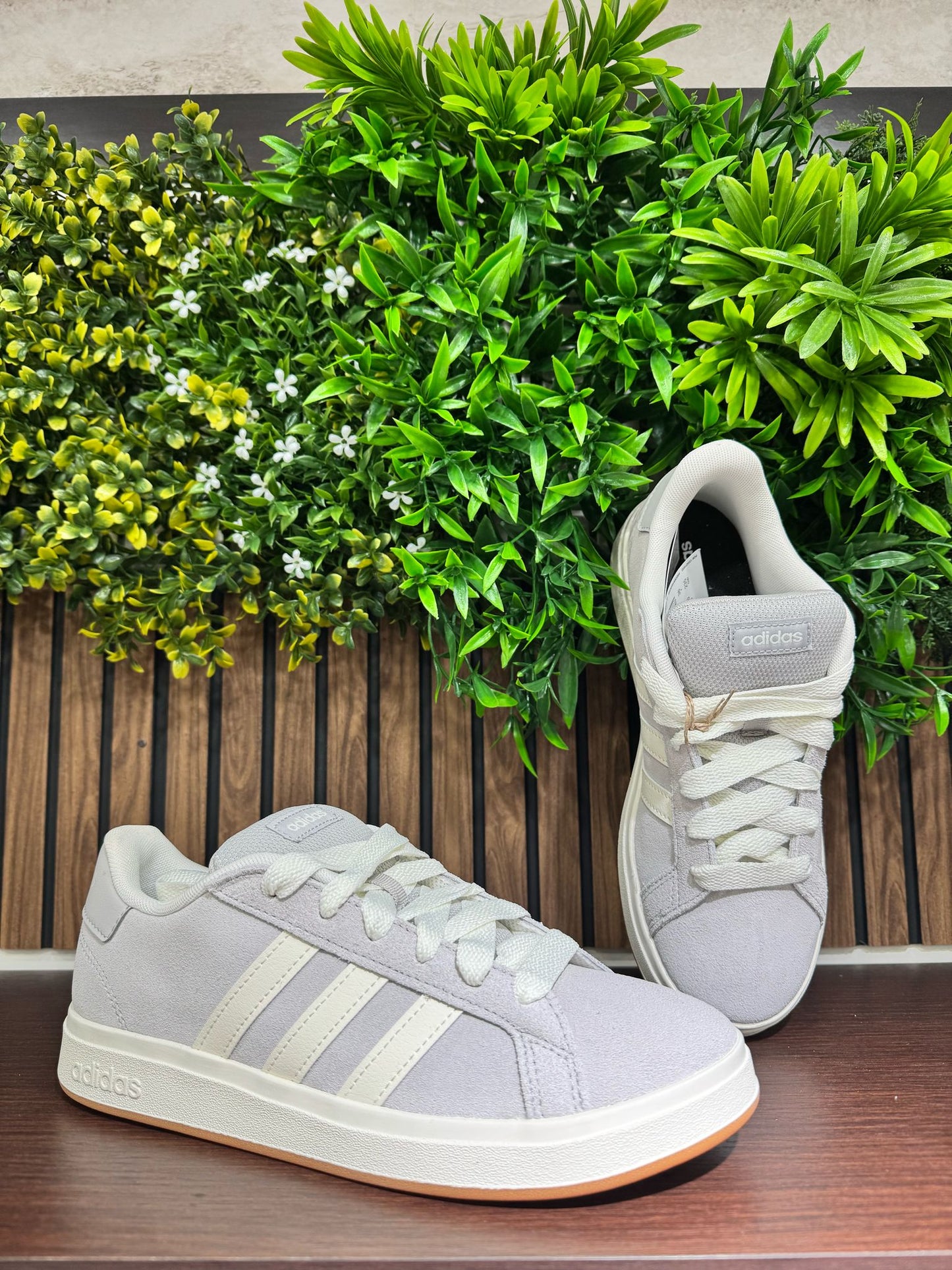 Adidas GrandCourt00