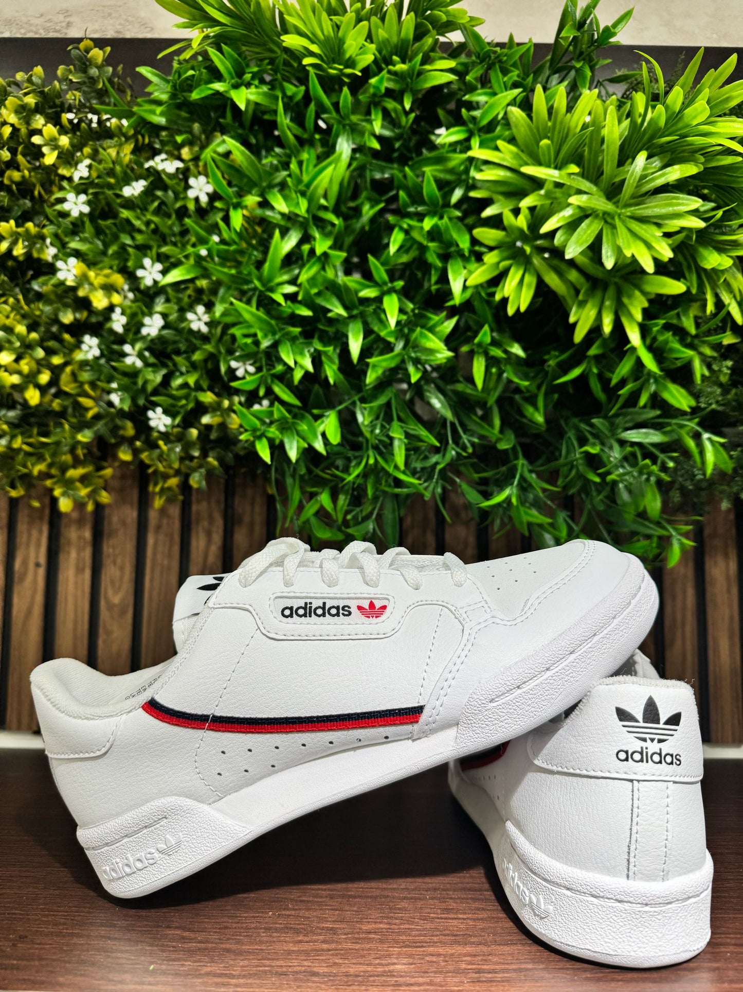Adidas Continental