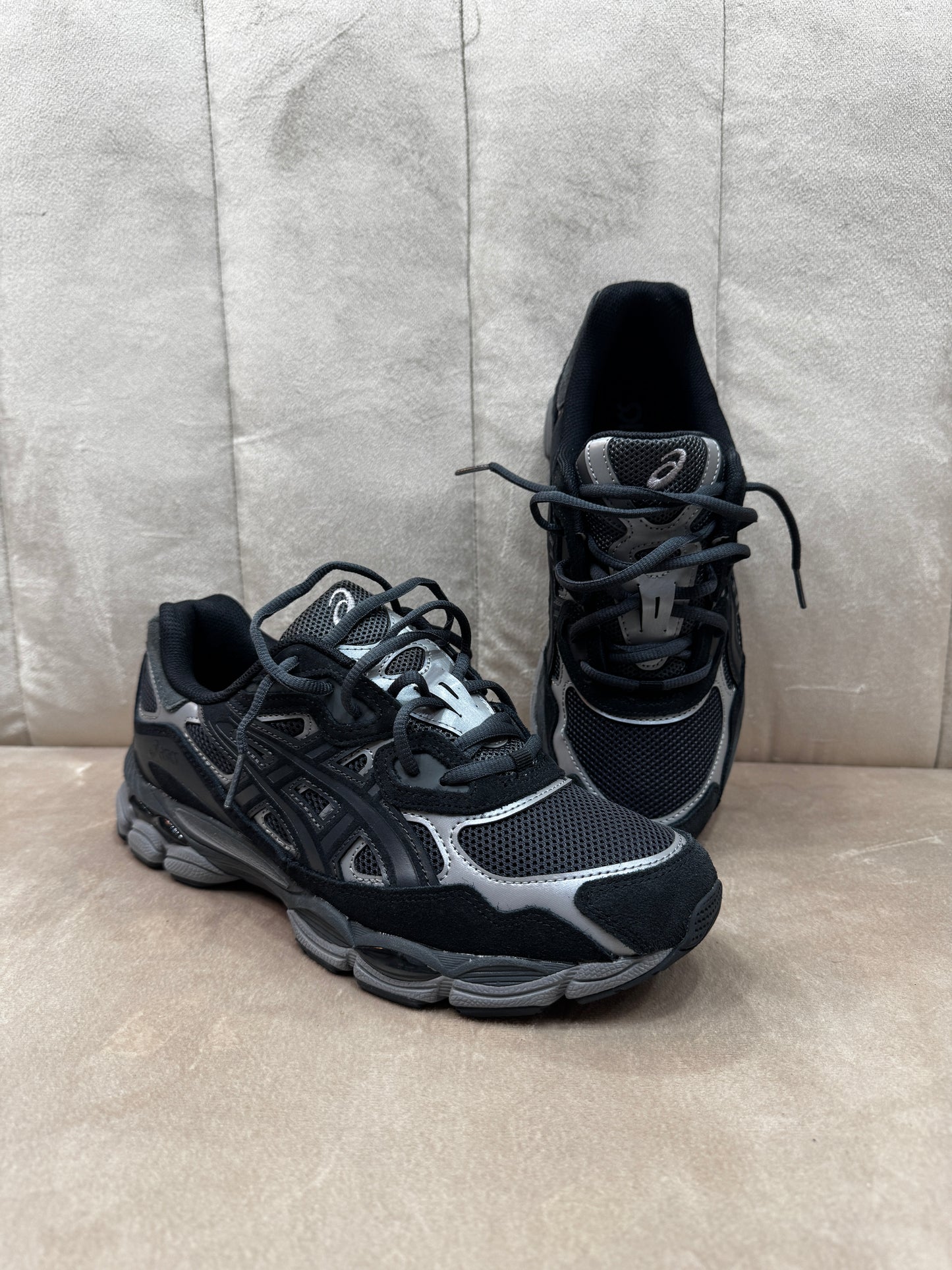 Asics gel NYC total black