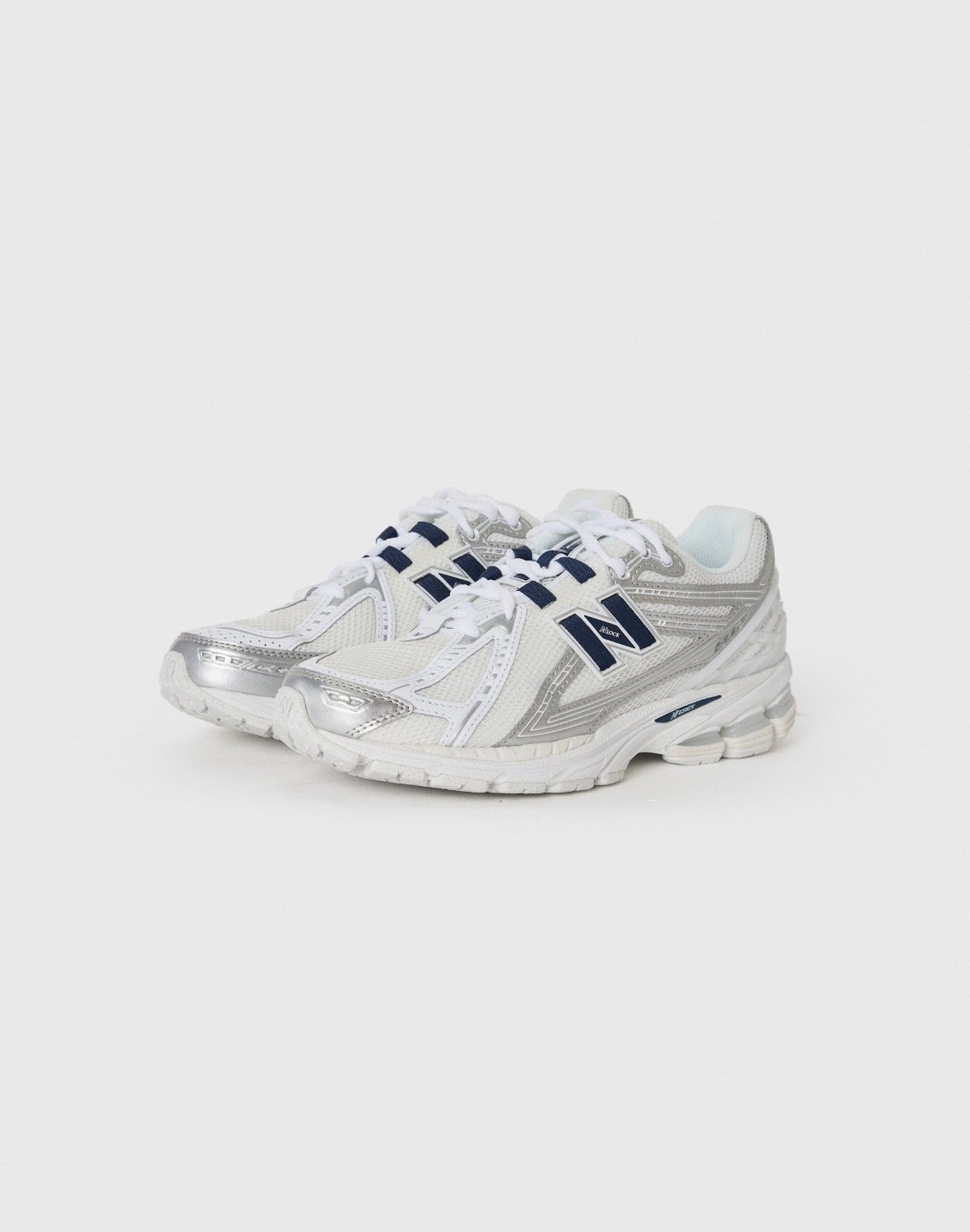 New Balance 1906 white blue