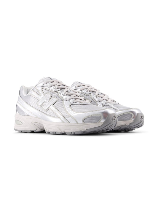 New Balance 740 metallic silver