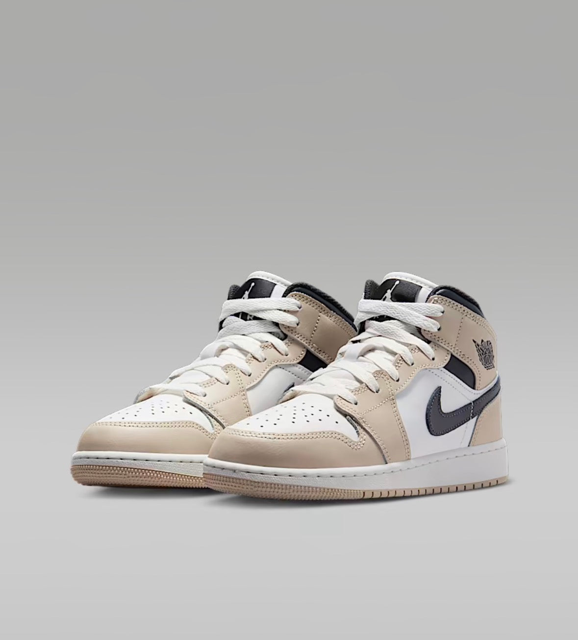 Nike Jordan mid1 beige-white/black