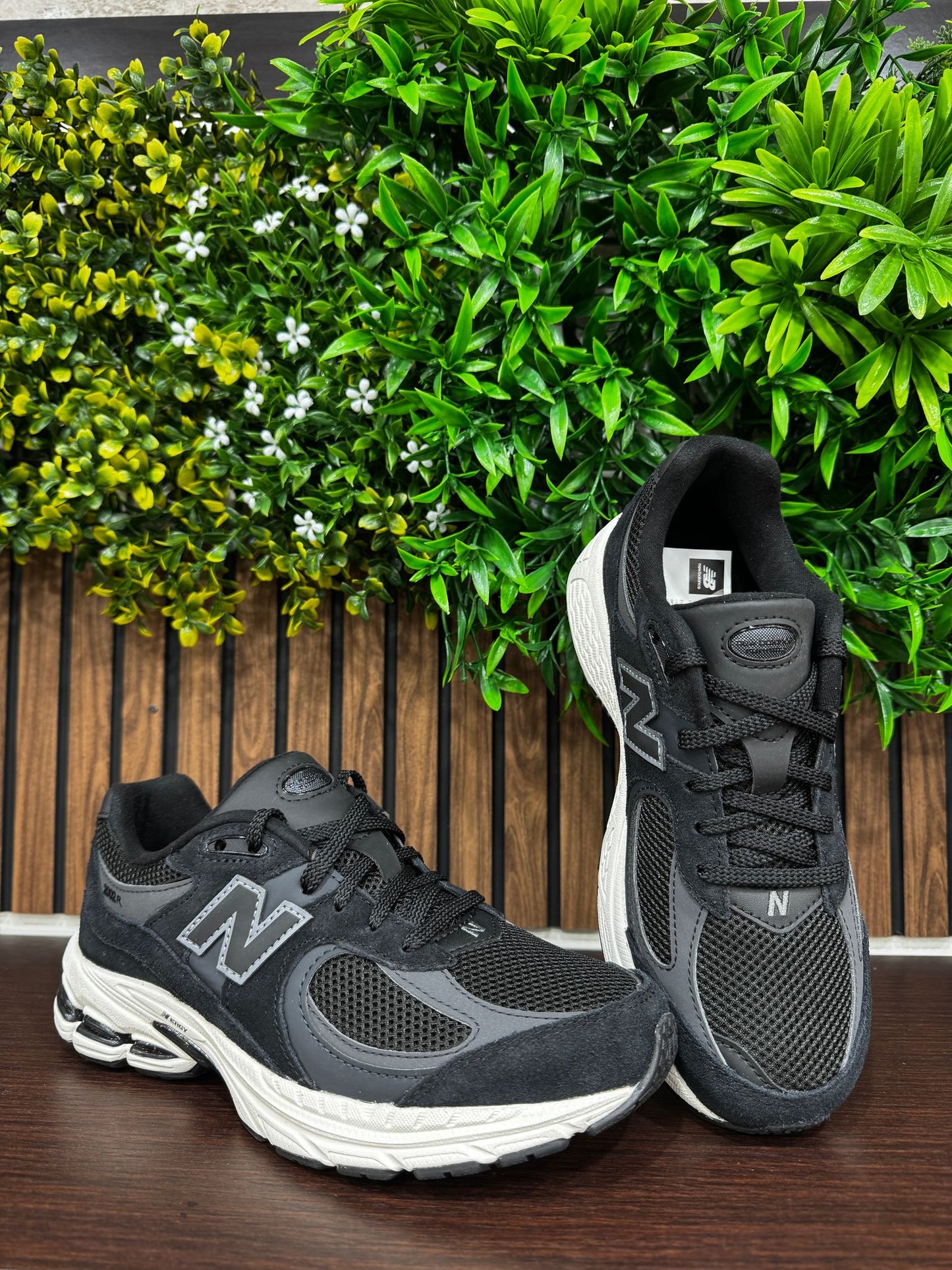 New Balance 2002r Black