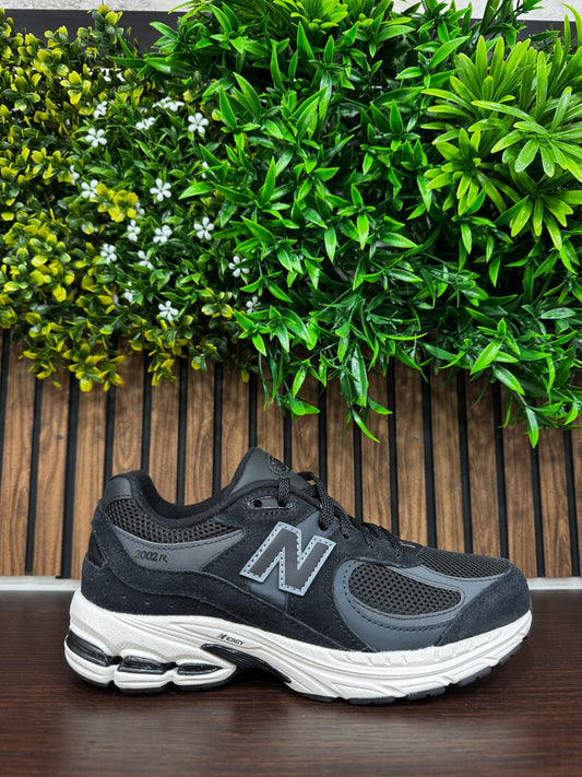 New Balance 2002r Black