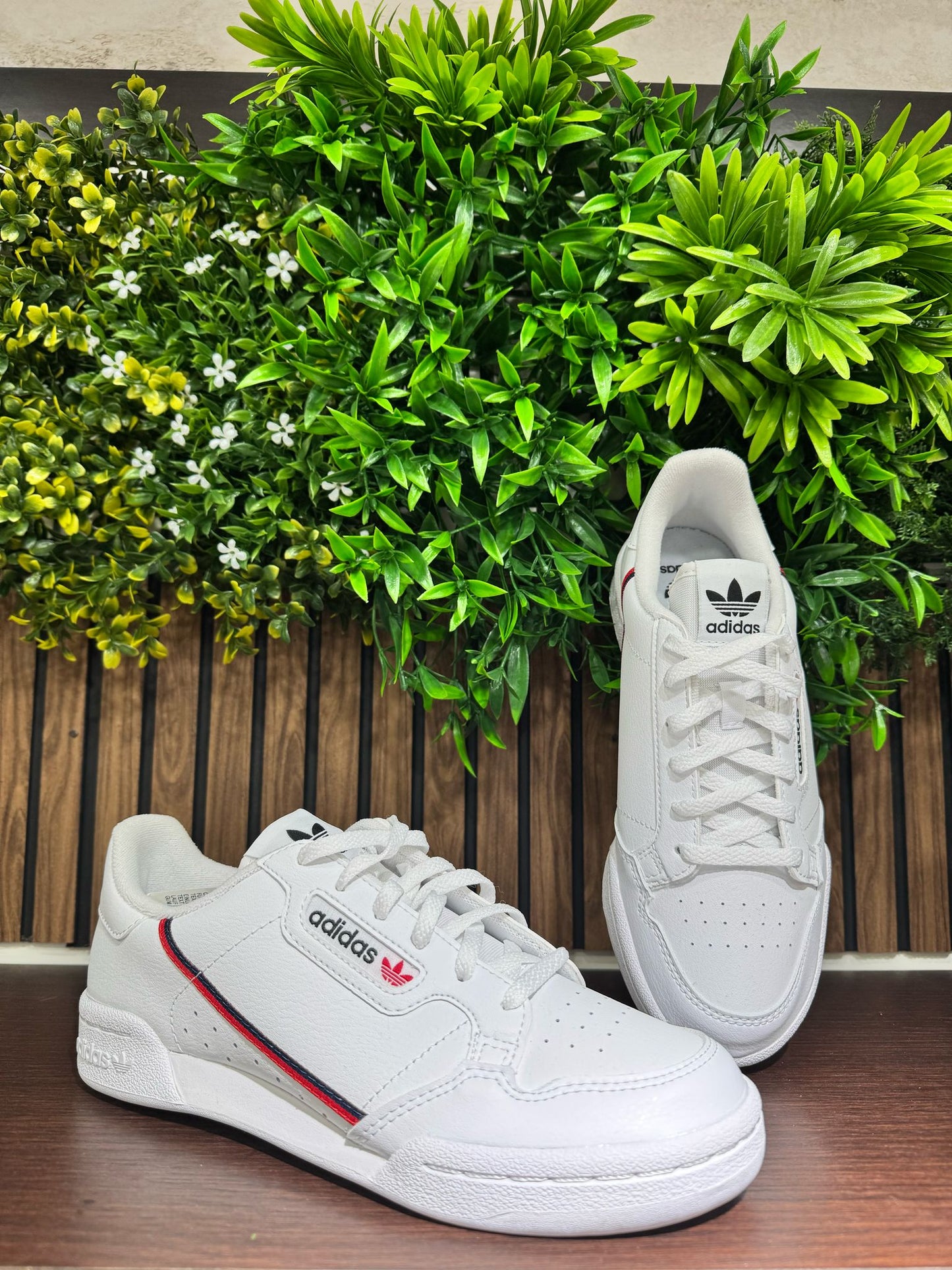 Adidas Continental