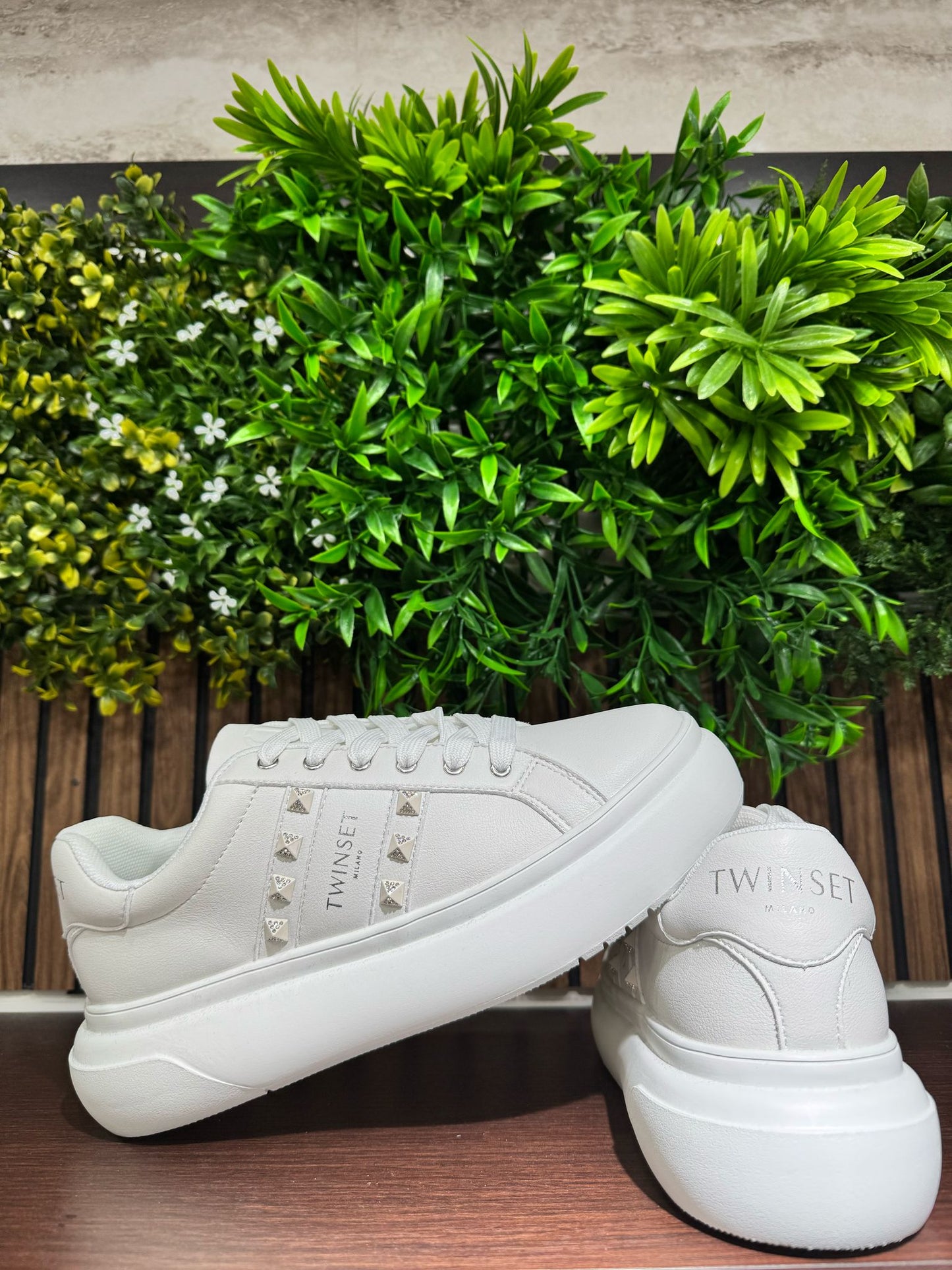 Twinset White