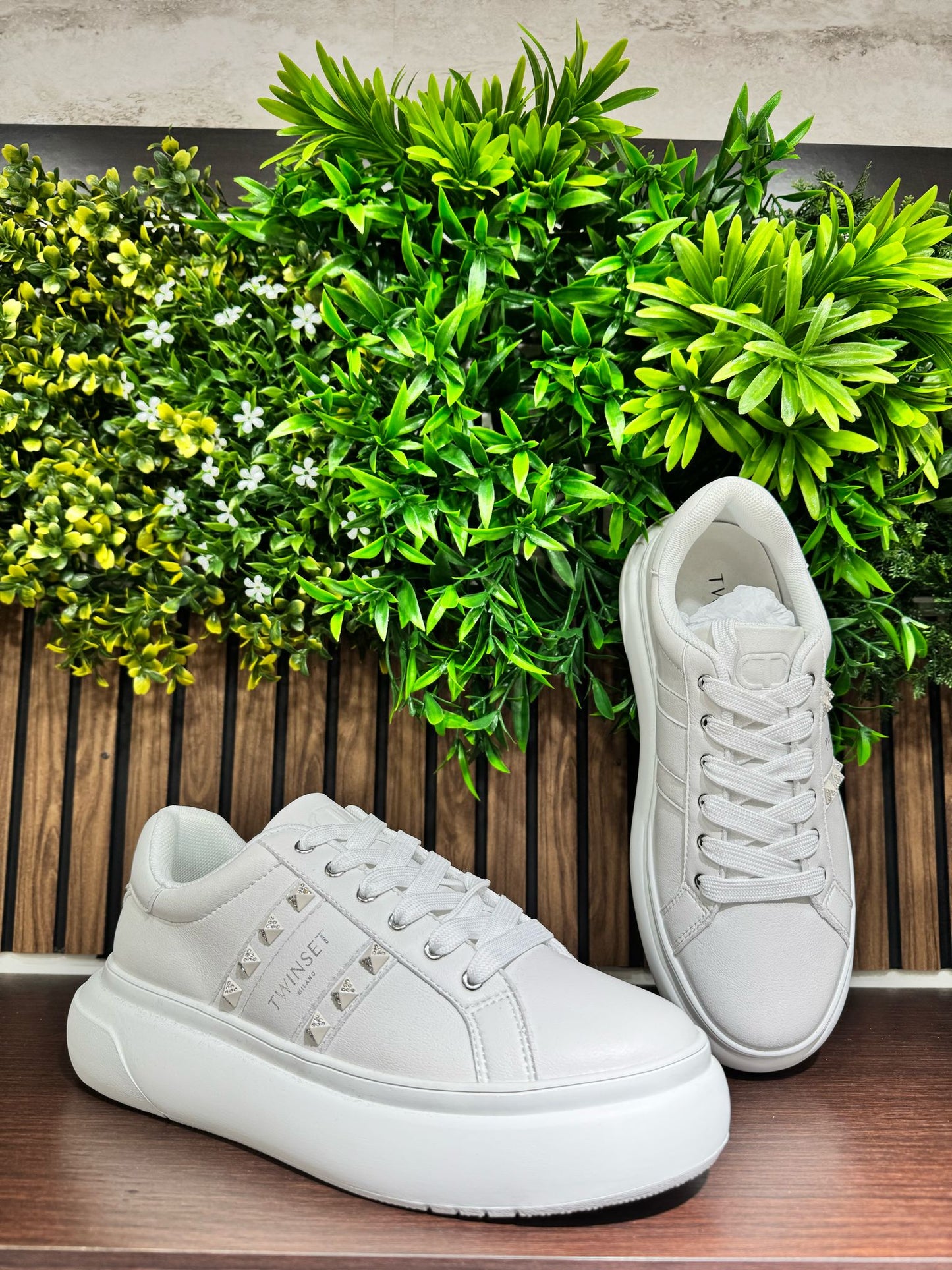 Twinset White