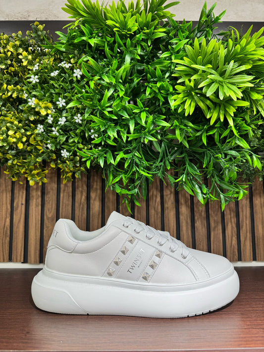 Twinset White