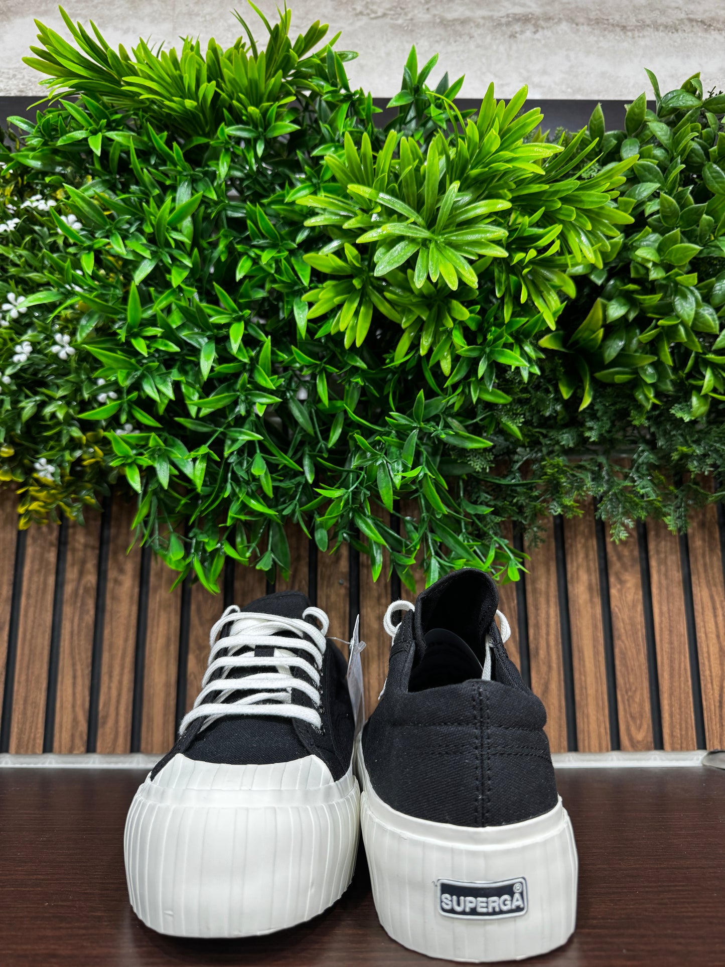 Superga low black