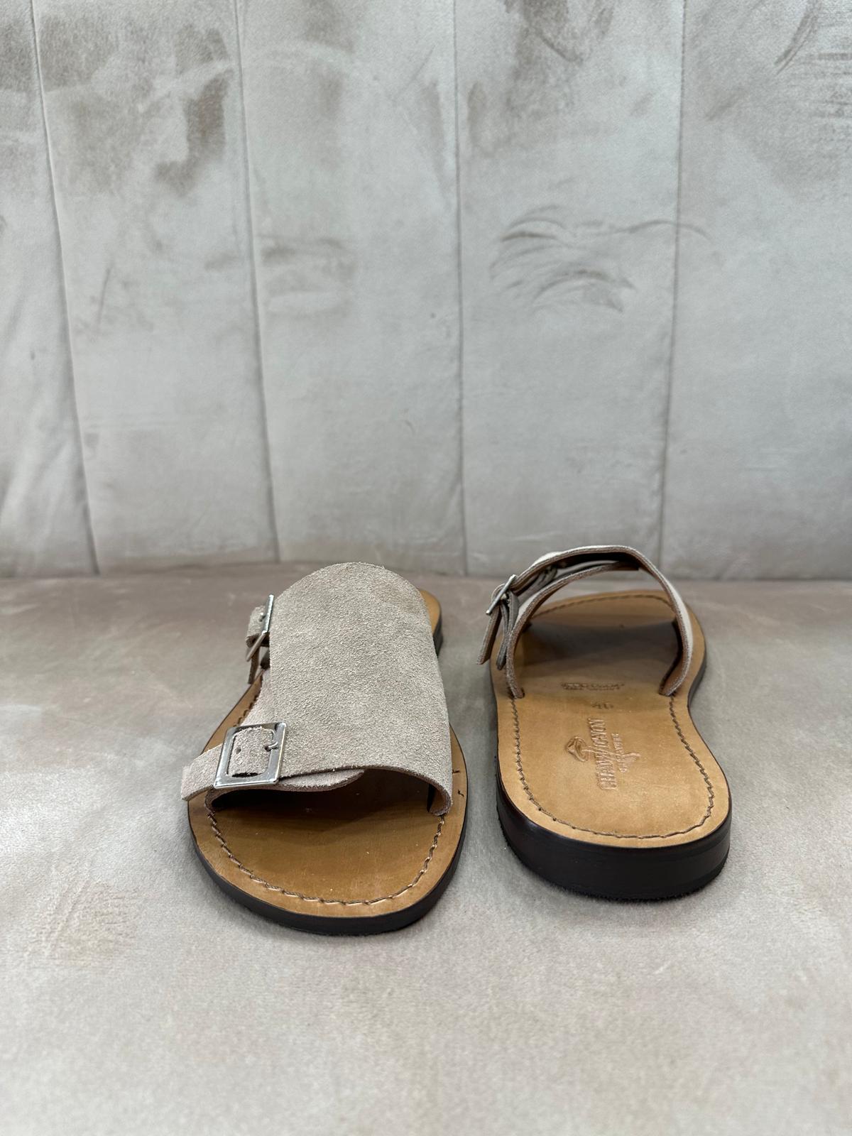 Ciabatta uomo con doppia fibbia beige