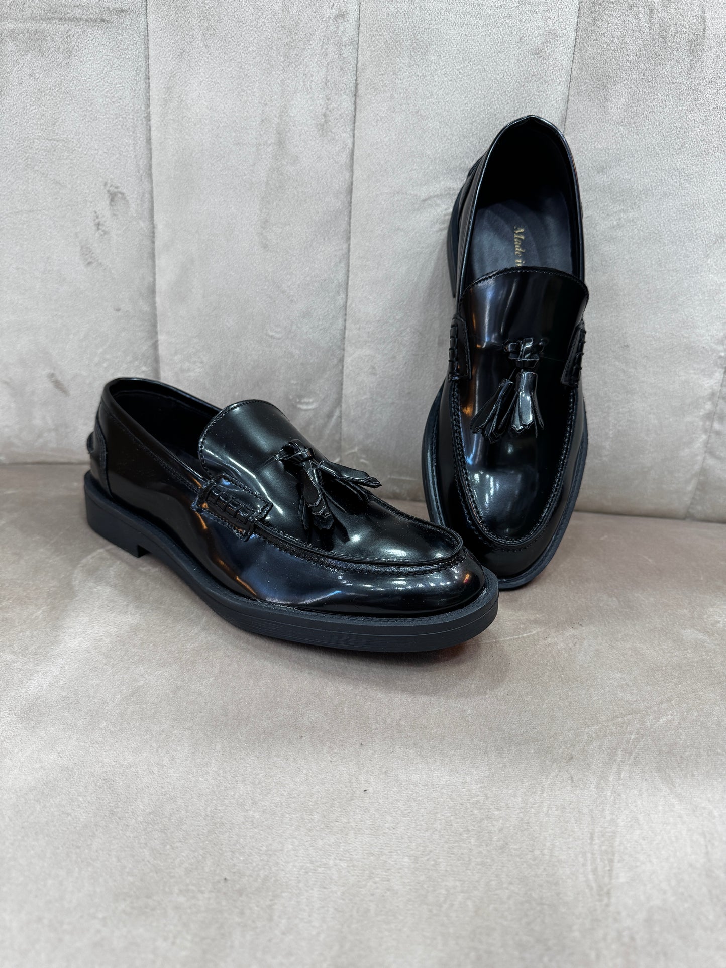 Mocassino com nappine nero lucido