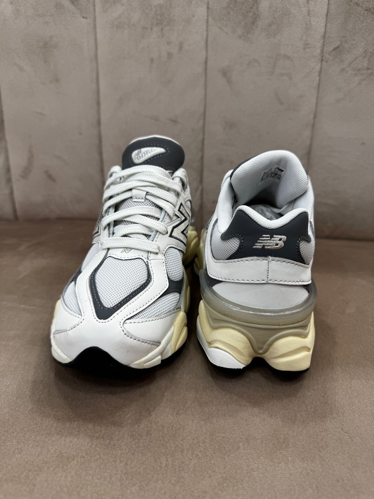 New Balance 9060 bianca e grigia