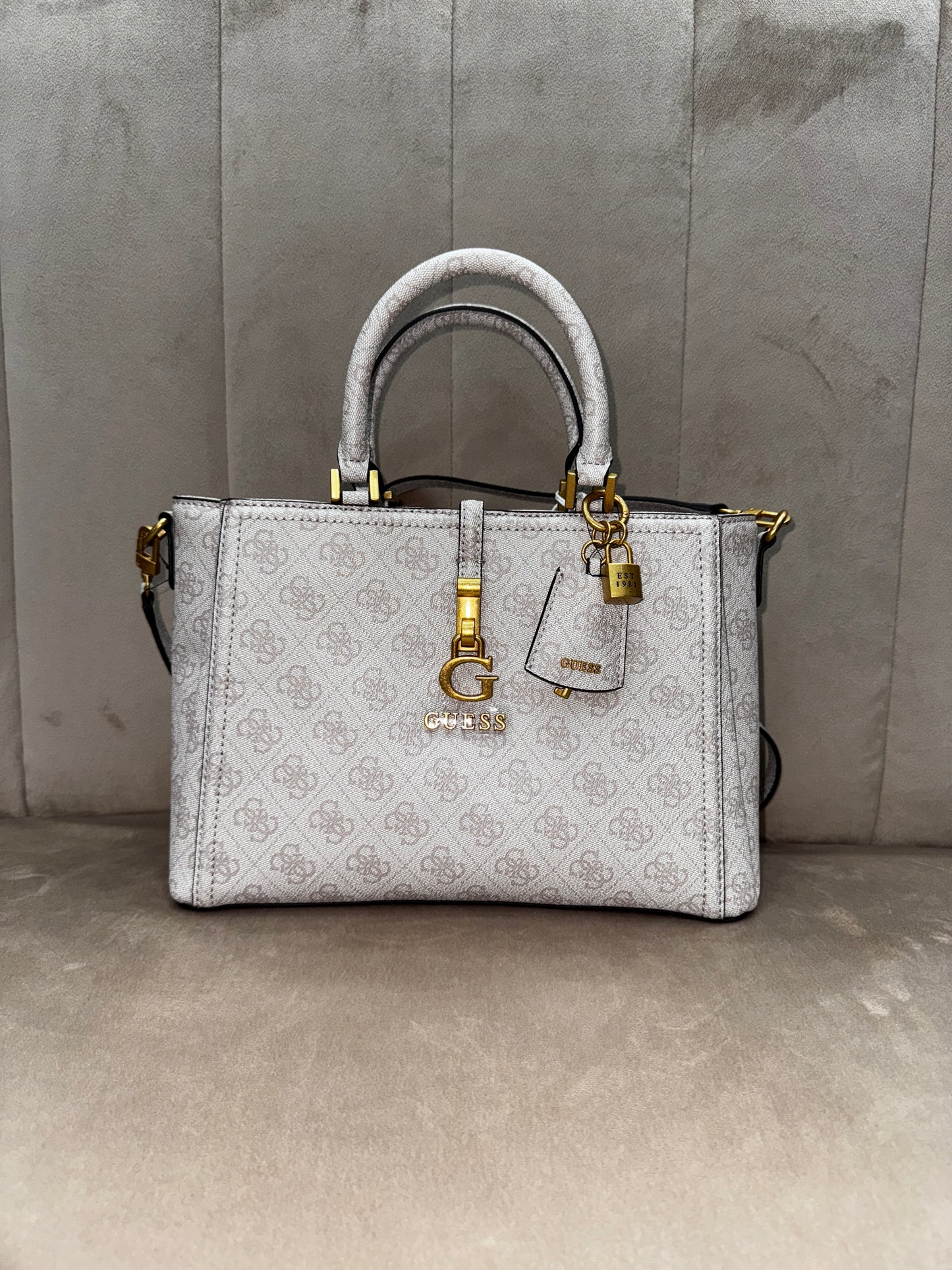 Borsa large Guess logata